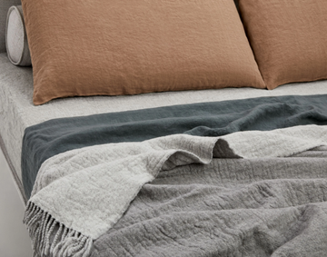 BED LINEN & THROW - Linen bedding set by Saba Italia - view 3